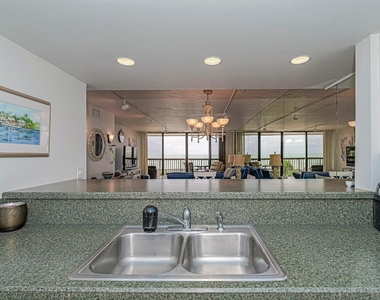 4141 Ocean Drive - Photo Thumbnail 10