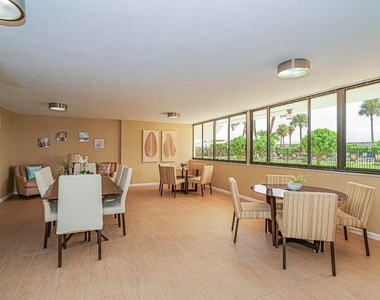4141 Ocean Drive - Photo Thumbnail 22