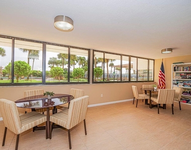 4141 Ocean Drive - Photo Thumbnail 23