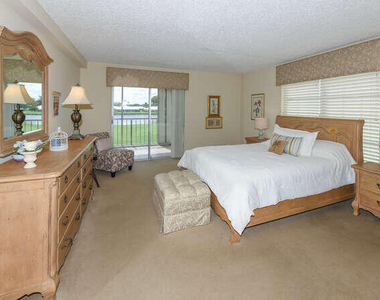 300 John F Kennedy Drive - Photo Thumbnail 16