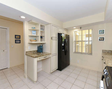 300 John F Kennedy Drive - Photo Thumbnail 10