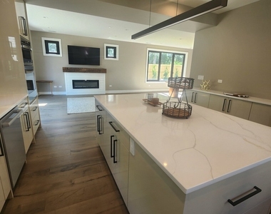 154 Oak Street - Photo Thumbnail 12