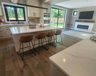 154 Oak Street - Photo Thumbnail 11