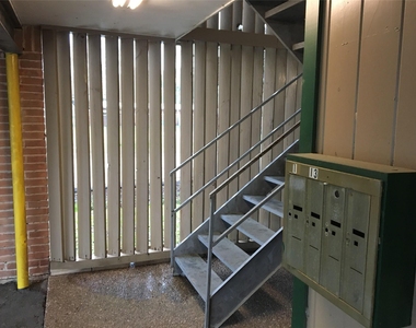 7323 Lindencrest Street - Photo Thumbnail 5