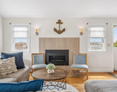 131 Franklin - Photo Thumbnail 16