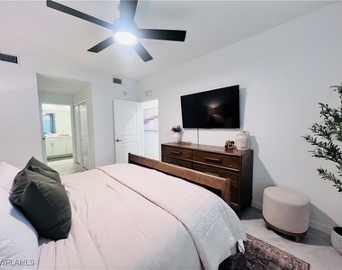14251 Heritage Landing Boulevard - Photo Thumbnail 15