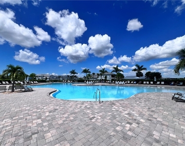 14251 Heritage Landing Boulevard - Photo Thumbnail 28
