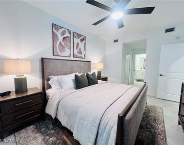 14251 Heritage Landing Boulevard - Photo Thumbnail 14