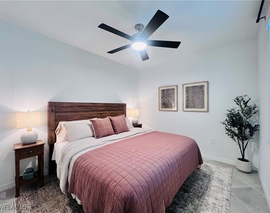 14251 Heritage Landing Boulevard - Photo Thumbnail 11