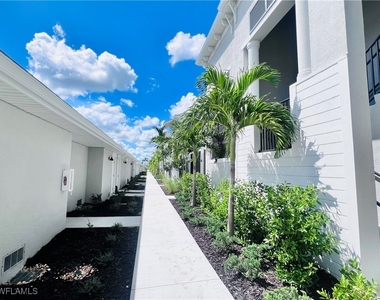 14251 Heritage Landing Boulevard - Photo Thumbnail 23