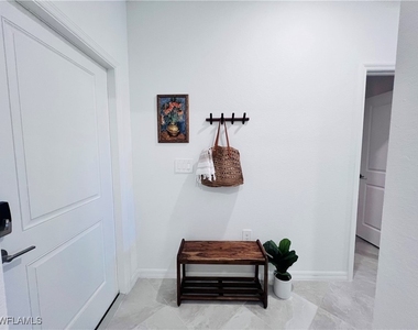 14251 Heritage Landing Boulevard - Photo Thumbnail 5