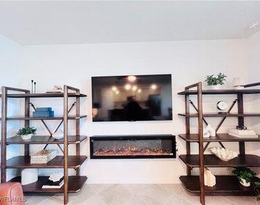14251 Heritage Landing Boulevard - Photo Thumbnail 2