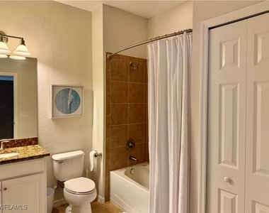 9498 Napoli Lane - Photo Thumbnail 20
