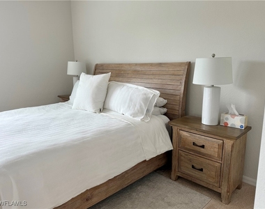 9498 Napoli Lane - Photo Thumbnail 32