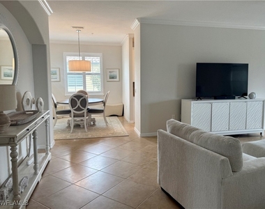 9498 Napoli Lane - Photo Thumbnail 5