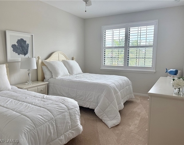 9498 Napoli Lane - Photo Thumbnail 19