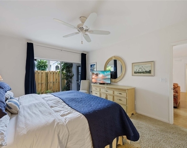 4251 Lake Forest Drive - Photo Thumbnail 18