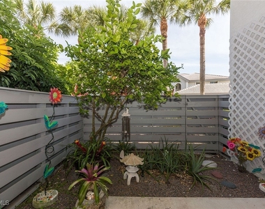 4251 Lake Forest Drive - Photo Thumbnail 10