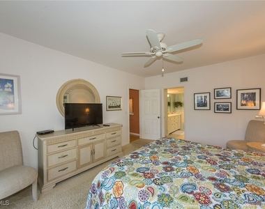 4251 Lake Forest Drive - Photo Thumbnail 9
