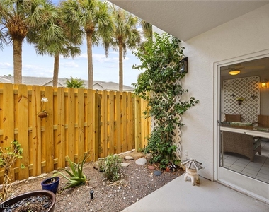 4251 Lake Forest Drive - Photo Thumbnail 22