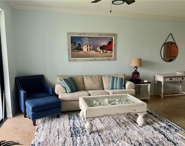 9715 Acqua Court - Photo Thumbnail 11