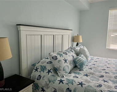 9715 Acqua Court - Photo Thumbnail 16