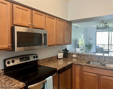 9715 Acqua Court - Photo Thumbnail 4