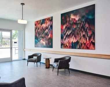 1623 W Manchester Ave - Photo Thumbnail 3