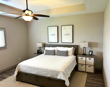 25024 Sausalito Drive - Photo Thumbnail 11
