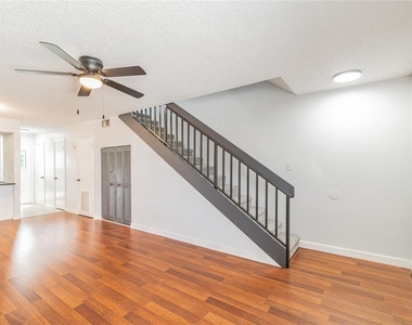 4907 W Mcelroy-a Avenue - Photo Thumbnail 9