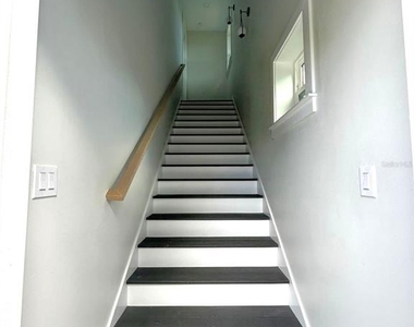 468 44th Avenue N - Photo Thumbnail 9