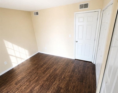 7141 E Bank Drive - Photo Thumbnail 3