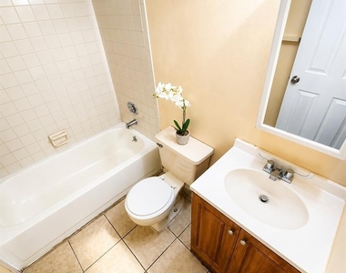 7141 E Bank Drive - Photo Thumbnail 6