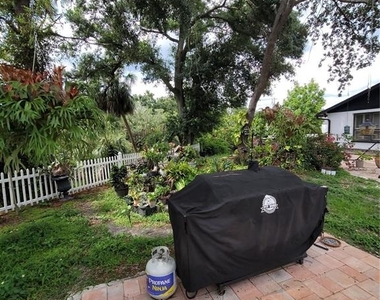 8320 Woodlake Place - Photo Thumbnail 52
