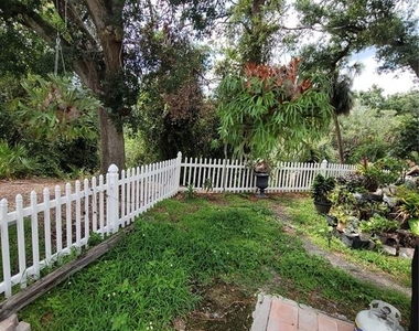 8320 Woodlake Place - Photo Thumbnail 51
