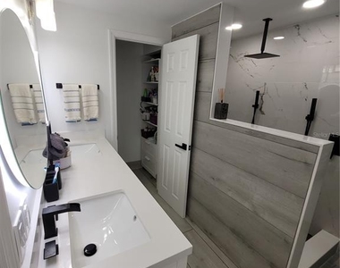 8320 Woodlake Place - Photo Thumbnail 6