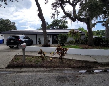 8320 Woodlake Place - Photo Thumbnail 70