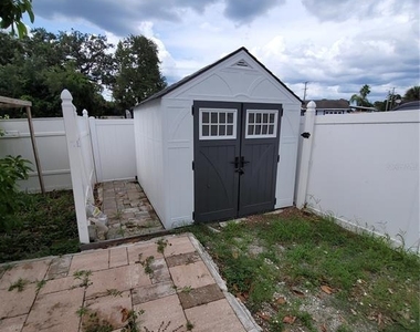 8320 Woodlake Place - Photo Thumbnail 92