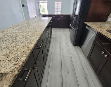 8320 Woodlake Place - Photo Thumbnail 25