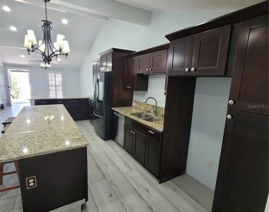 8320 Woodlake Place - Photo Thumbnail 24