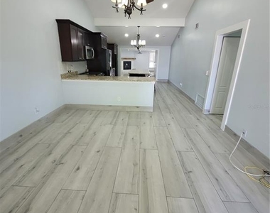 8320 Woodlake Place - Photo Thumbnail 15
