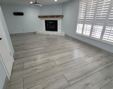 8320 Woodlake Place - Photo Thumbnail 20