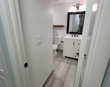 8320 Woodlake Place - Photo Thumbnail 36