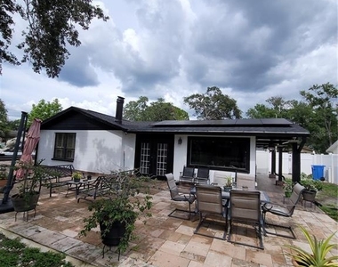 8320 Woodlake Place - Photo Thumbnail 54