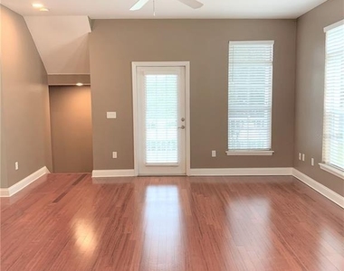 4511 Legacy Park Drive - Photo Thumbnail 6