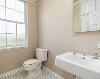104 East Avenue - Photo Thumbnail 5