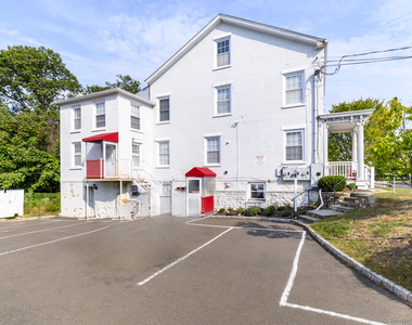 104 East Avenue - Photo Thumbnail 18