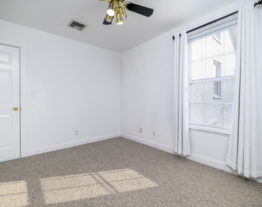 104 East Avenue - Photo Thumbnail 14