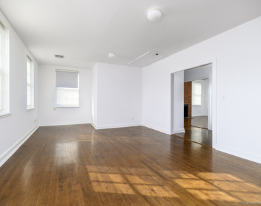 104 East Avenue - Photo Thumbnail 4