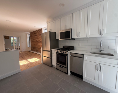 251 East 85th Street - Photo Thumbnail 7